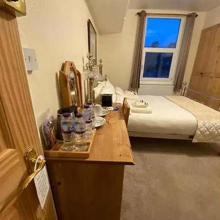 Bed & Breakfast Sumatra Whitby